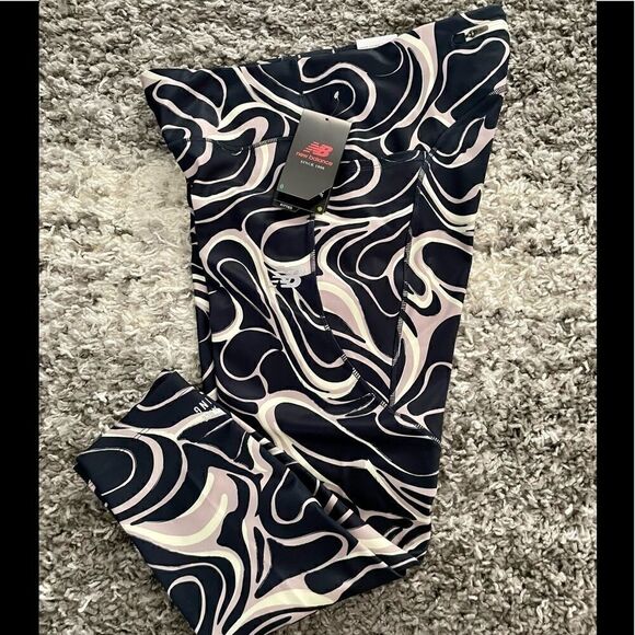 NWT New Balance Impact Run Crop Pants - Picture 7 of 8